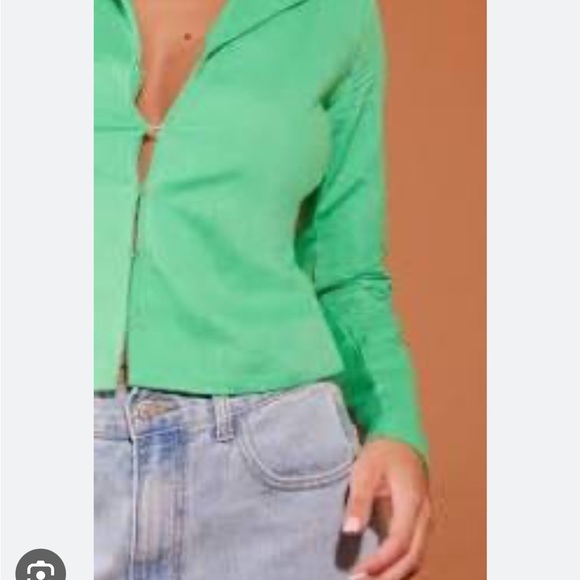 Womens New Pretty Little Thing Green Linen Feel Fitted Hook and Eye Shirt - Picture 2 of 8